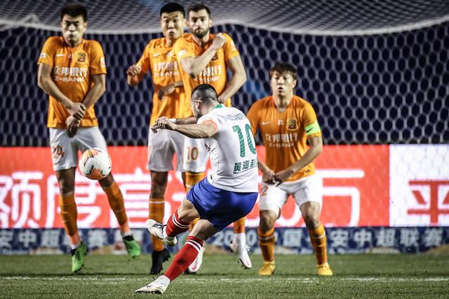 哈兰德=英超“吐饼之王”！本赛季已错失12次良机