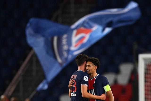 灰熊5连胜送鹈鹕7连败 杨21+11老鹰双杀骑士